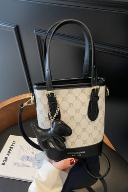 Trendy Women's Tote Bucket Bag - Versatile Crossbody with Luxurious Feel, 2025 New Style, Chic Niche Fashion Accessory