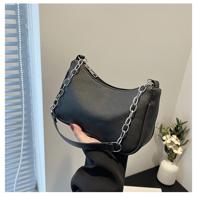 Trendy Women's Underarm Bag with Chain Strap - Summer 2025 High-End Small Shoulder Bag in French Niche Style Trendy Women's Underarm Bag with Chain Strap - Summer 2025 High-End Small Shoulder Bag in French Niche Style