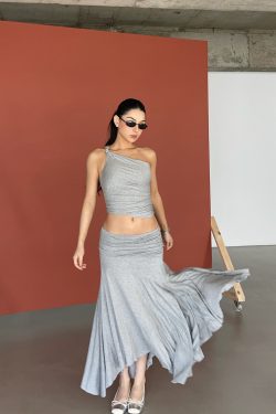 Twisted Tank Top with Built-In Fan Effect and Flowing Skirt - Gray-Scale Fashionable Aesthetics, Y2K Style