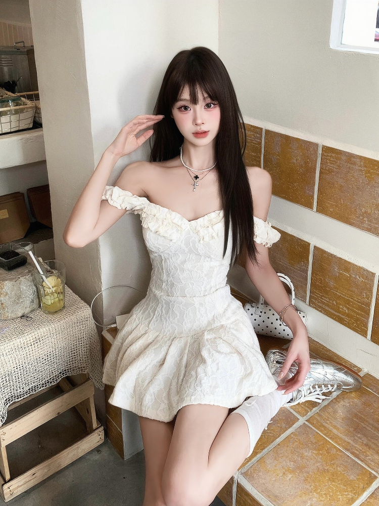 Ultra-Short Ruffled Lace Jacquard Dress - Heavy-Duty Composite Fabric, Chic Edinburgh Style, Perfect for Y2K Fashion Lovers Ultra-Short Ruffled Lace Jacquard Dress - Heavy-Duty Composite Fabric, Chic Edinburgh Style, Perfect for Y2K Fashion Lovers