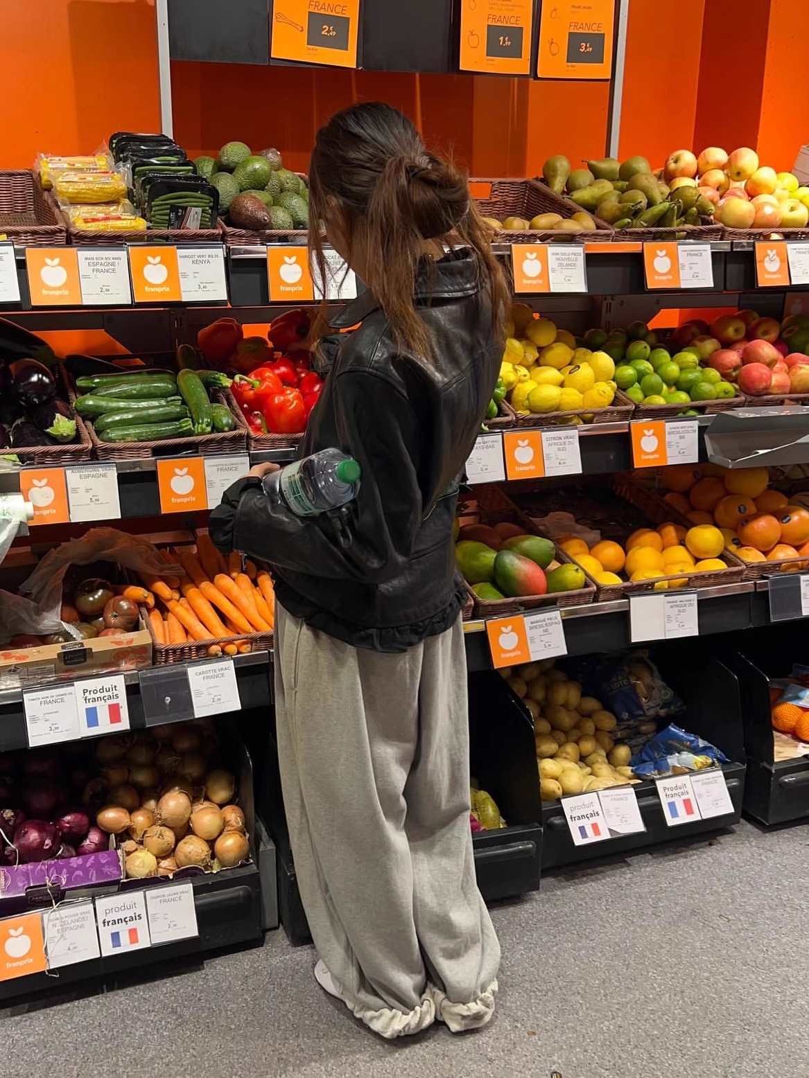 Unique Mud Dyed Spray Color Hoodie Set - Versatile Gray Hoodie with Multiple Styling Options for Trendy Looks Unique Mud Dyed Spray Color Hoodie Set - Versatile Gray Hoodie with Multiple Styling Options for Trendy Looks