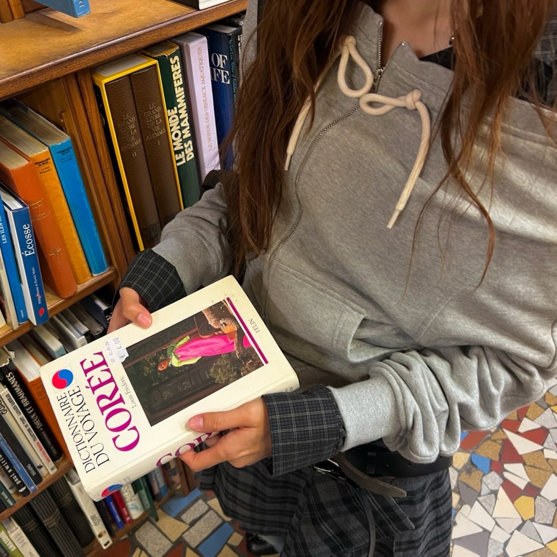 Unique Mud Dyed Spray Color Hoodie Set - Versatile Gray Hoodie with Multiple Styling Options for Trendy Looks Unique Mud Dyed Spray Color Hoodie Set - Versatile Gray Hoodie with Multiple Styling Options for Trendy Looks