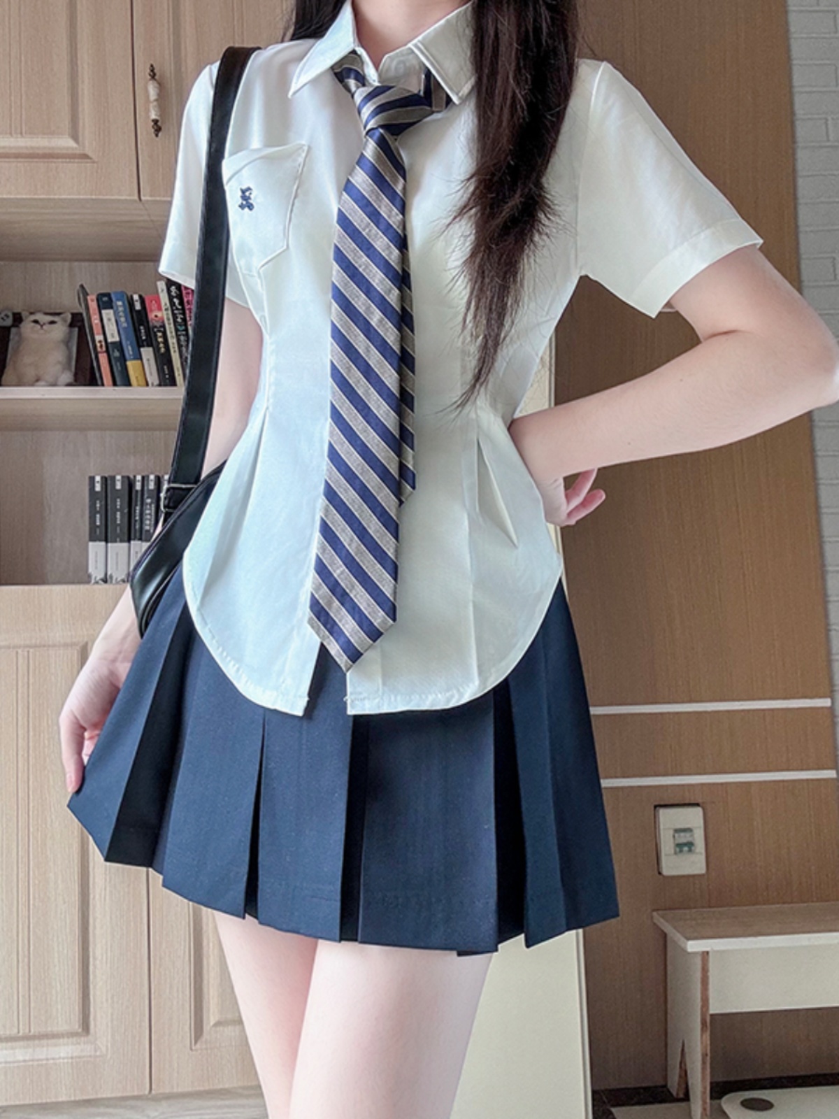 Unique Women's Short Sleeve Pocket Waist JK Shirt in White and Blue - Foldable Design, Casual Style, Perfect for Everyday Wear Unique Women's Short Sleeve Pocket Waist JK Shirt in White and Blue - Foldable Design, Casual Style, Perfect for Everyday Wear