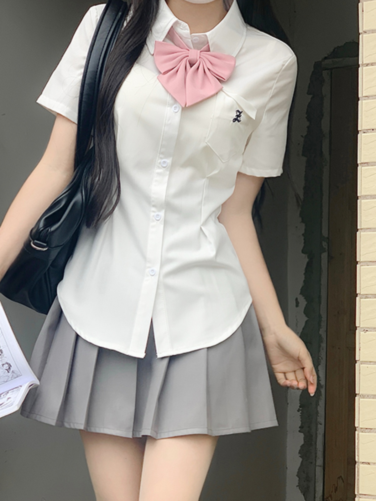 Unique Women's Short Sleeve Pocket Waist JK Shirt in White and Blue - Foldable Design, Casual Style, Perfect for Everyday Wear Unique Women's Short Sleeve Pocket Waist JK Shirt in White and Blue - Foldable Design, Casual Style, Perfect for Everyday Wear