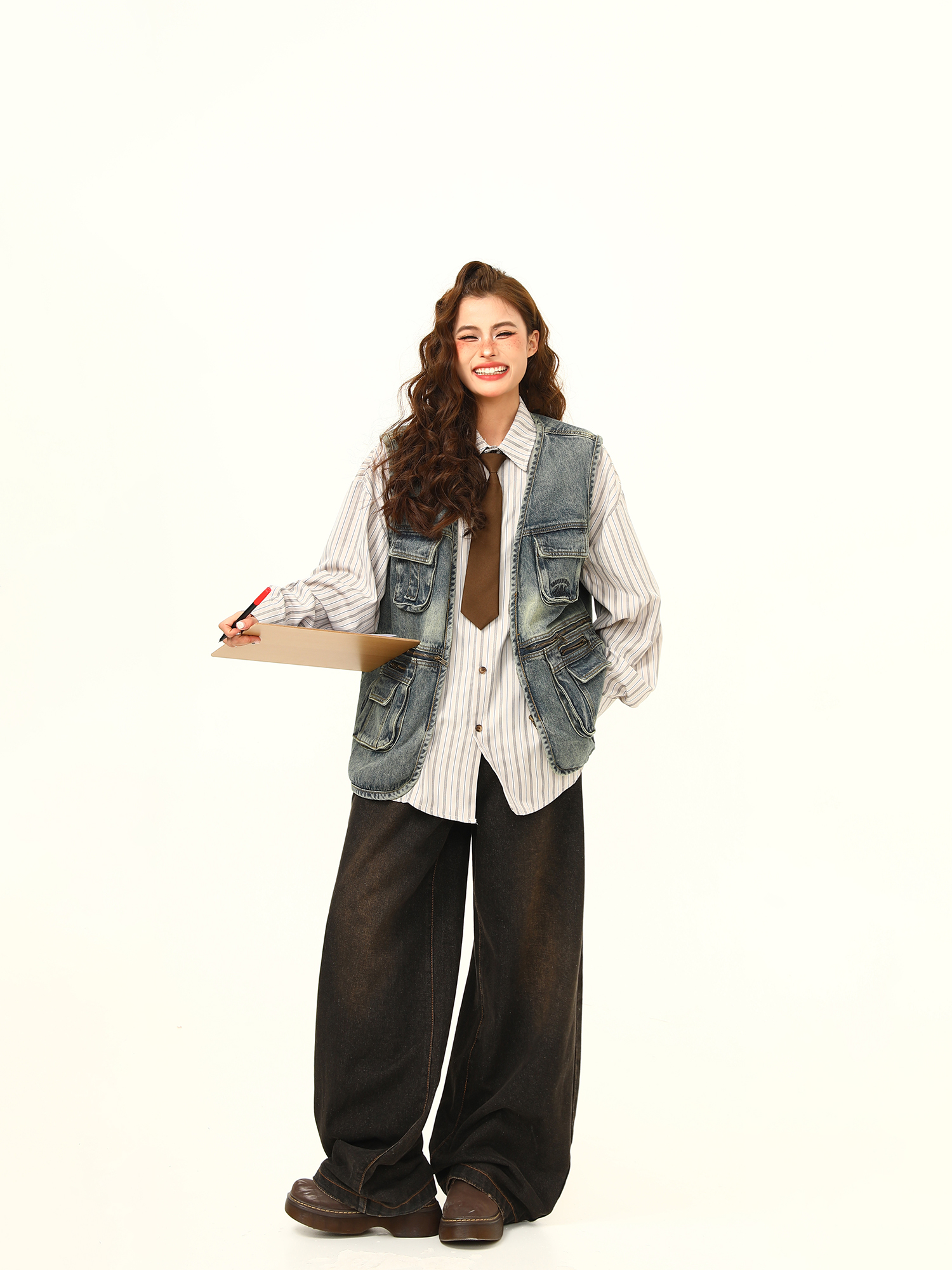 Unisex American Retro Denim Vest Jacket, Stylish Sleeveless Workwear Outerwear for Men and Women, Vintage Inspired Unisex American Retro Denim Vest Jacket, Stylish Sleeveless Workwear Outerwear for Men and Women, Vintage Inspired