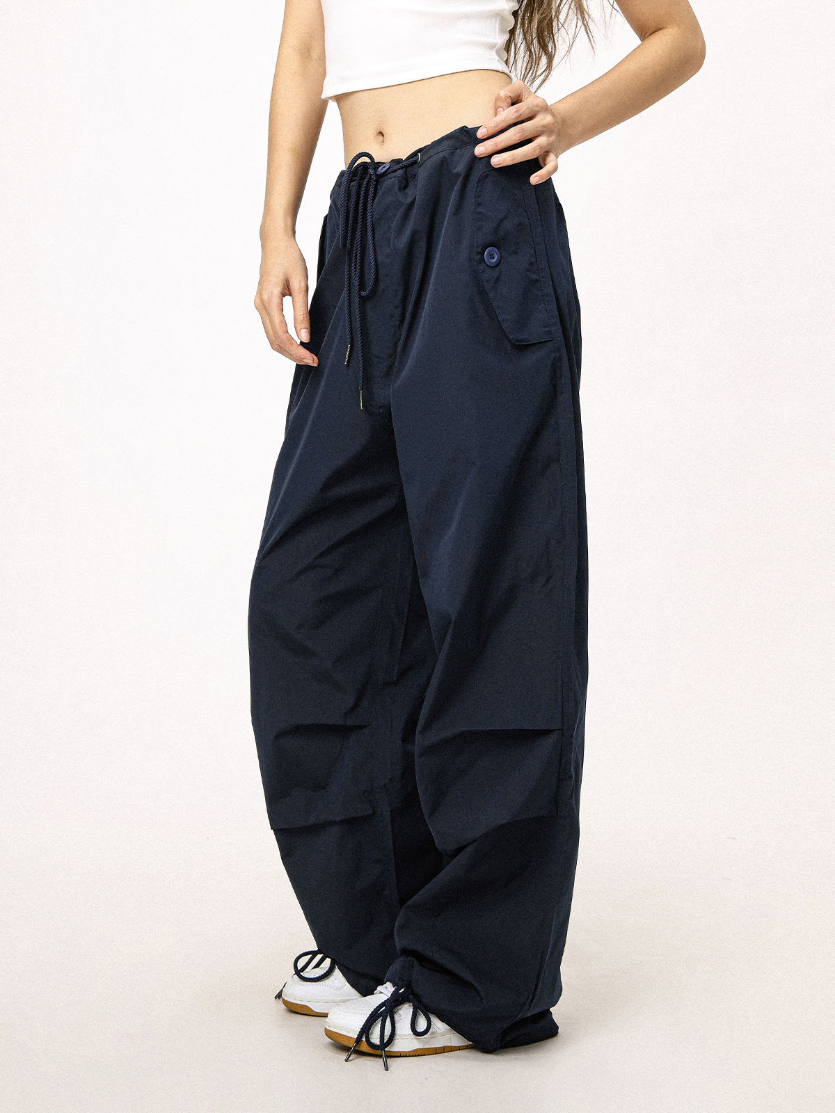Unisex American Retro Parachute Pants, Street Style Straight Leg Drawstring Loose Fit Casual Trousers, 90s Inspired Fashion Unisex American Retro Parachute Pants, Street Style Straight Leg Drawstring Loose Fit Casual Trousers, 90s Inspired Fashion