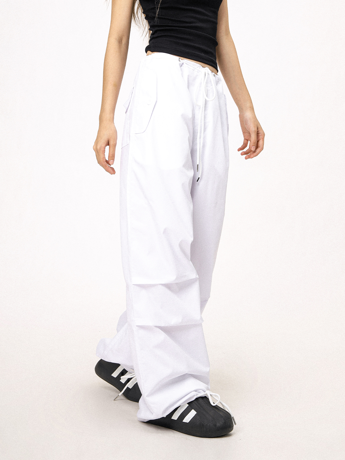 Unisex American Retro Parachute Pants, Street Style Straight Leg Drawstring Loose Fit Casual Trousers, 90s Inspired Fashion Unisex American Retro Parachute Pants, Street Style Straight Leg Drawstring Loose Fit Casual Trousers, 90s Inspired Fashion