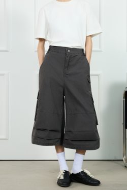 Unisex American-Style Wide-Leg Loose Pleated Seven-Point Shorts for Summer Commuting - Fashionable Workwear with Pockets