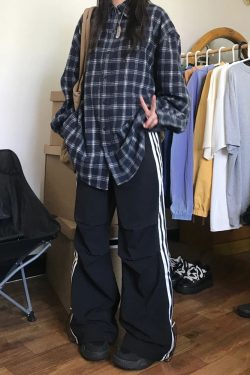 Unisex American Vintage Plaid Shirt - Chic Hong Kong Style Long Sleeve Coat for Spring - Trendy Couples Wool Shirt