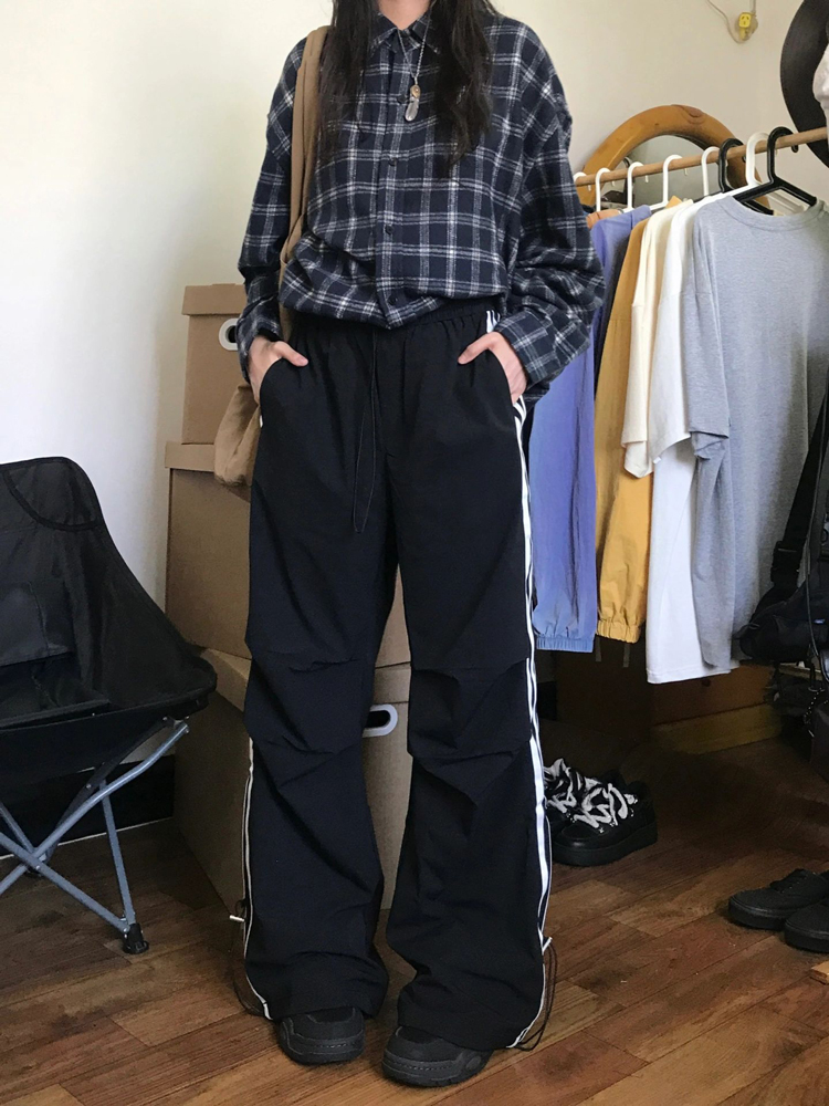 Unisex American Vintage Plaid Shirt - Chic Hong Kong Style Long Sleeve Coat for Spring - Trendy Couples Wool Shirt Unisex American Vintage Plaid Shirt - Chic Hong Kong Style Long Sleeve Coat for Spring - Trendy Couples Wool Shirt