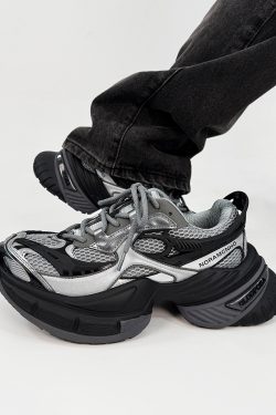 Unisex Black Scorpio Dad Shoes - Retro Thick-Soled Height-Increasing Sports Sneakers, Warrior Mecha Style, Trendy National Design