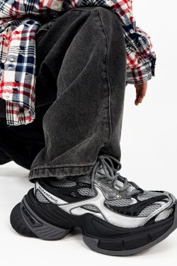 Unisex Black Scorpio Dad Shoes - Retro Thick-Soled Height-Increasing Sports Sneakers, Warrior Mecha Style, Trendy National Design