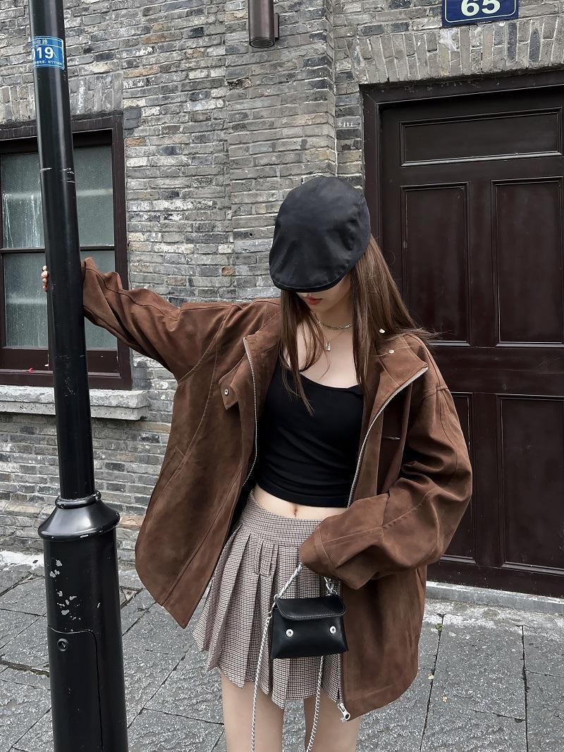 Unisex Caramel Cocoa Suede Motorcycle Jacket with Stand Collar - Vintage Cleanfit Workwear, Trendy Loose Style Unisex Caramel Cocoa Suede Motorcycle Jacket with Stand Collar - Vintage Cleanfit Workwear, Trendy Loose Style