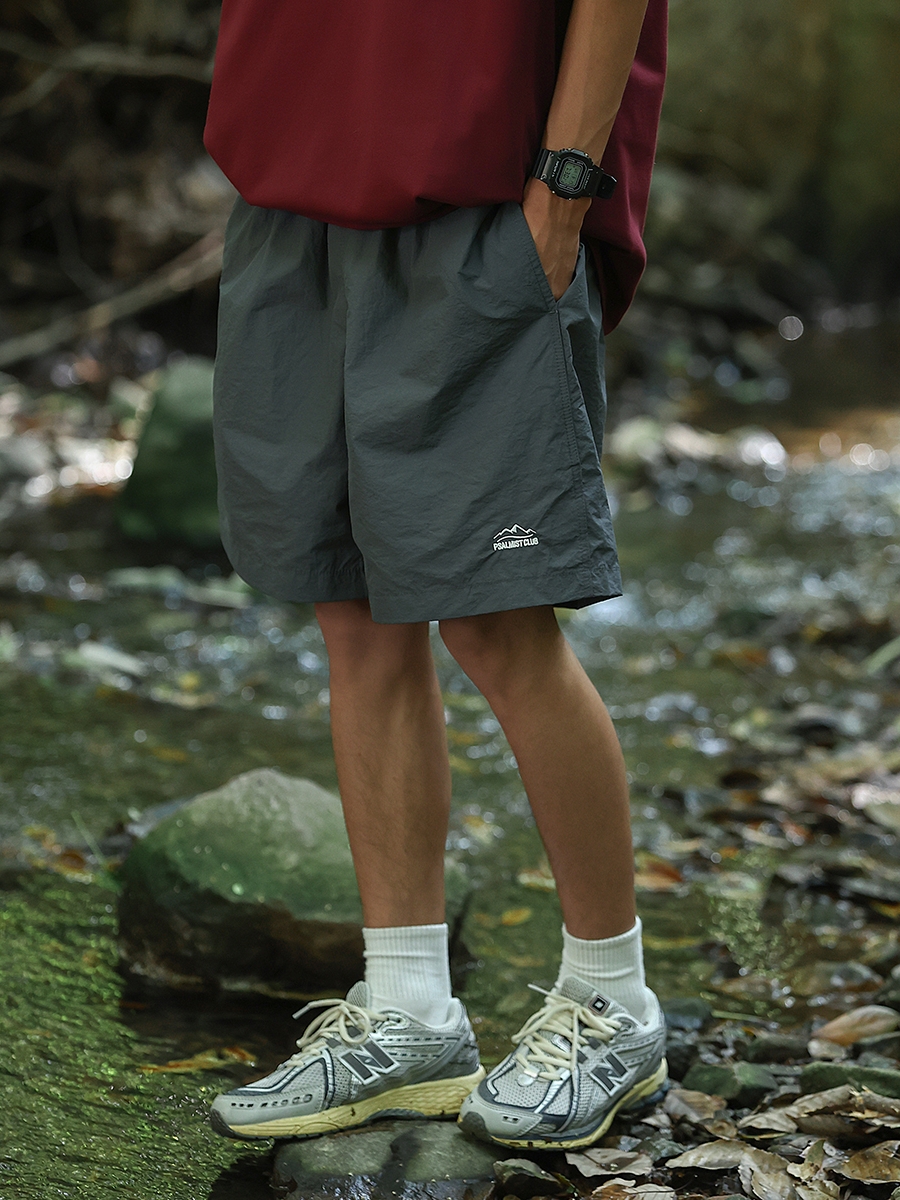 Unisex Quick-Dry Solid Color Sports Shorts - Lightweight Breathable Casual Beach Five-Point Pants for Summer Outdoor Activities Unisex Quick-Dry Solid Color Sports Shorts - Lightweight Breathable Casual Beach Five-Point Pants for Summer Outdoor Activities