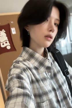 Unisex Relaxed Fit Plaid Short Sleeve Shirt - Casual Long Sleeve Half Sleeve Top for Effortless Style