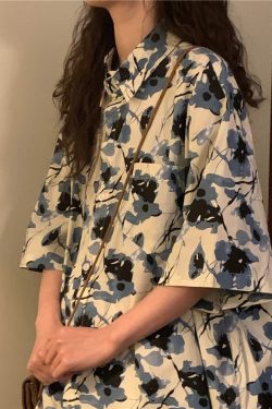 Unisex Retro Floral Polo Collar Shirt - Japanese Style Loose Casual Short Sleeve Top for Summer Fashion