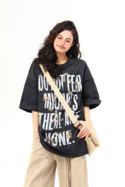 Unisex Retro Graffiti Letter Design Short-Sleeve T-Shirt - Summer Versatile Couple Tee, 90s American Street Style