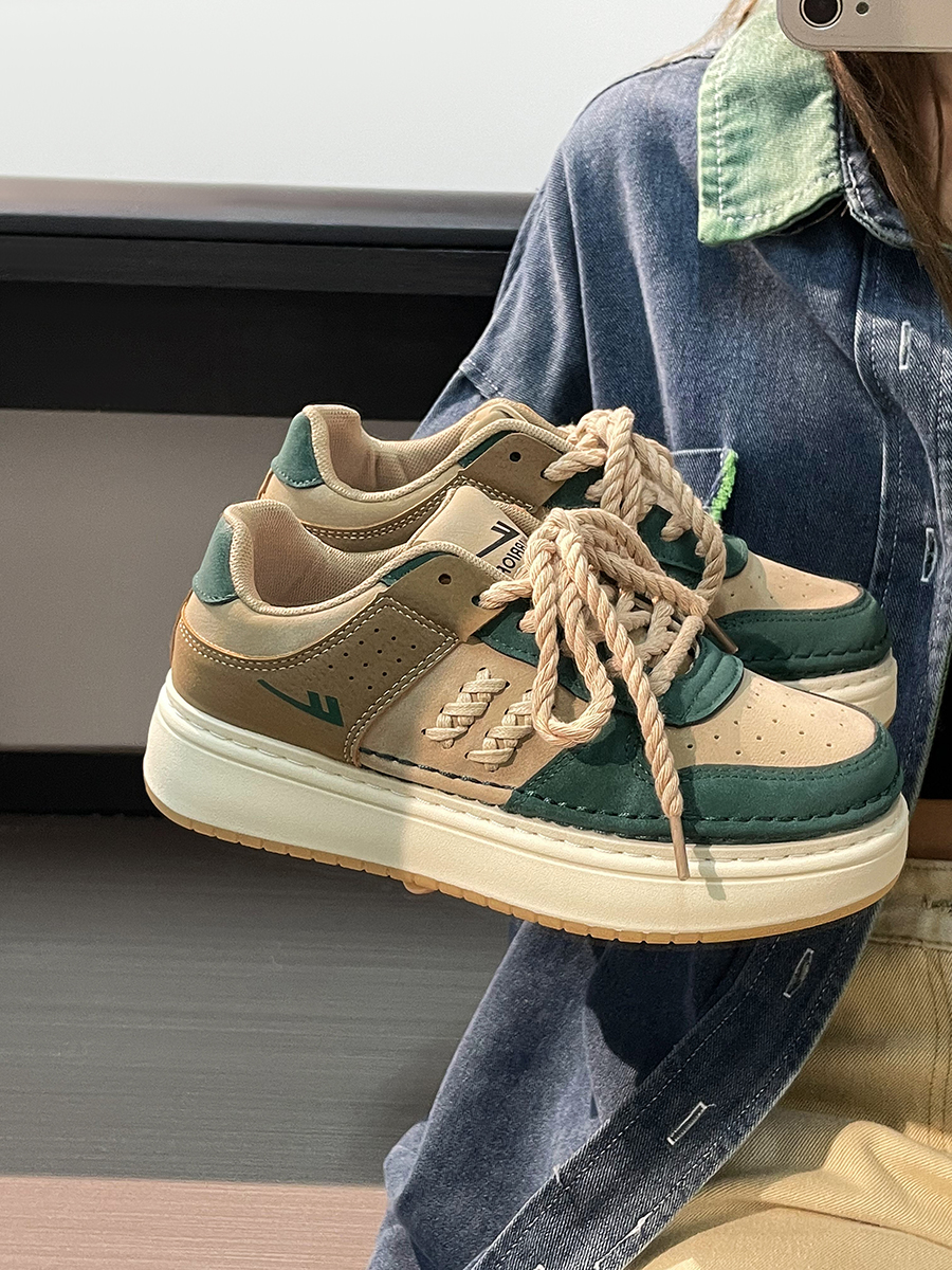 Unisex Retro Thick-Soled Sneakers - Breathable American Style Sports Shoes for Women - Versatile Spring and Autumn Footwear Unisex Retro Thick-Soled Sneakers - Breathable American Style Sports Shoes for Women - Versatile Spring and Autumn Footwear