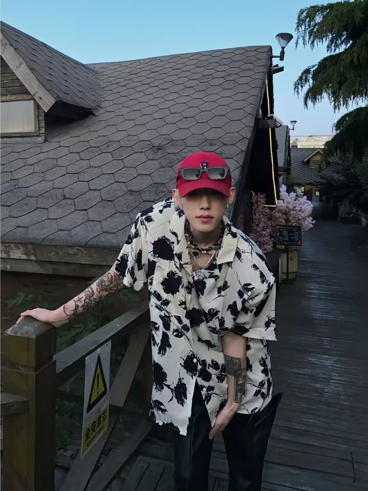 Unisex Summer Floral Cuban Collar Shirt - Retro Vintage Loose Fit Beachwear in Korean Style Unisex Summer Floral Cuban Collar Shirt - Retro Vintage Loose Fit Beachwear in Korean Style