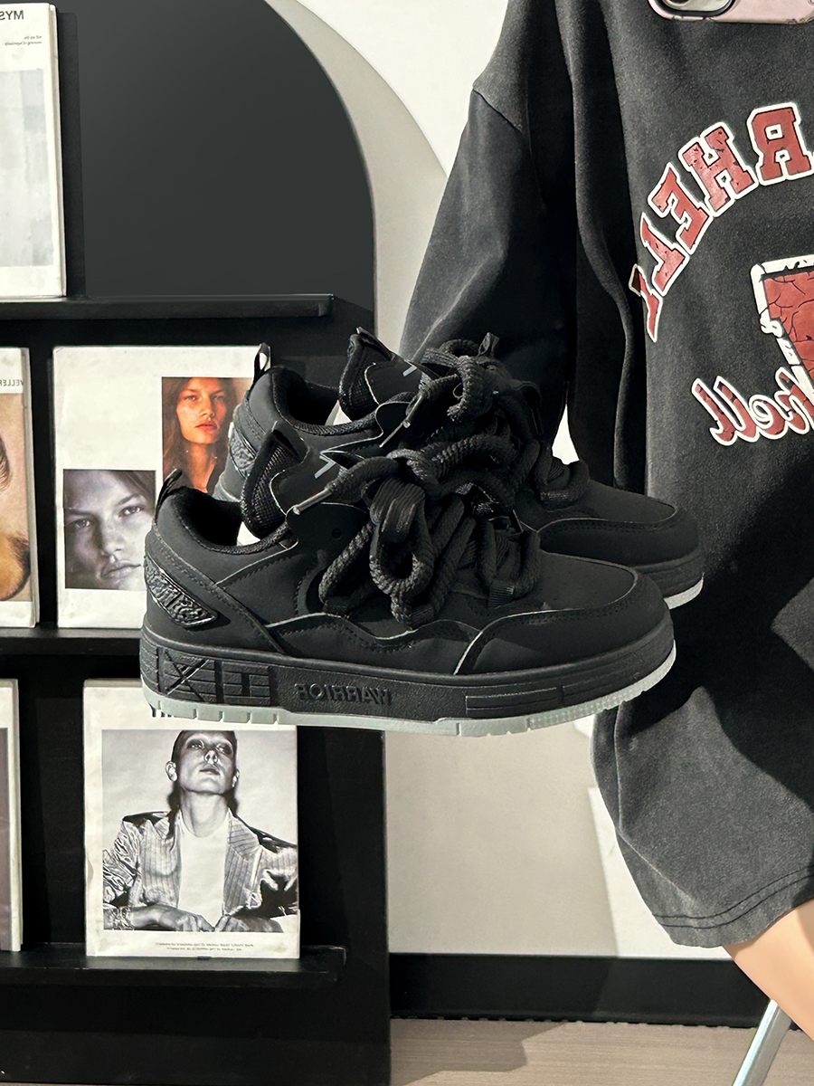 Unisex Thick-Soled Sneakers for Spring 2025 - Versatile Casual Sports Shoes for Men and Women Unisex Thick-Soled Sneakers for Spring 2025 - Versatile Casual Sports Shoes for Men and Women