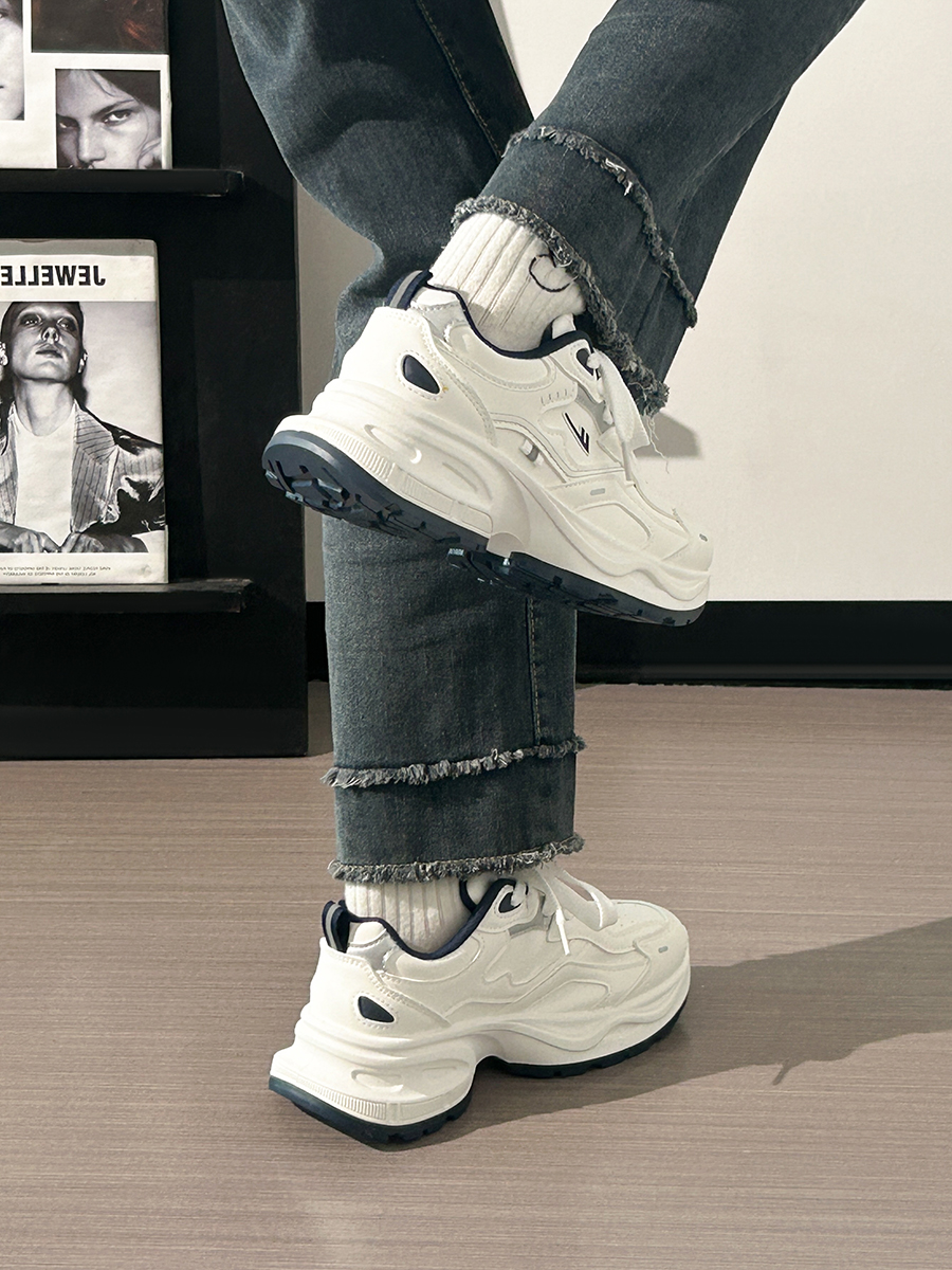 Unisex Versatile Mesh Breathable Dad Shoes - Soft Sole White Sneakers for Summer 2025 Sports Style Unisex Versatile Mesh Breathable Dad Shoes - Soft Sole White Sneakers for Summer 2025 Sports Style