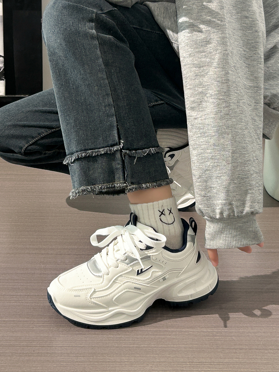 Unisex Versatile Mesh Breathable Dad Shoes - Soft Sole White Sneakers for Summer 2025 Sports Style Unisex Versatile Mesh Breathable Dad Shoes - Soft Sole White Sneakers for Summer 2025 Sports Style