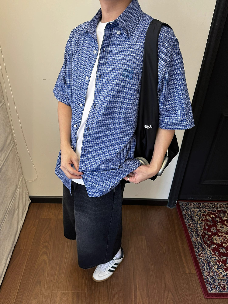 Unisex Vintage Blue Plaid Short Sleeve Shirt - Casual Embroidered Summer Style, Loose Fit, High-End Trend Unisex Vintage Blue Plaid Short Sleeve Shirt - Casual Embroidered Summer Style, Loose Fit, High-End Trend