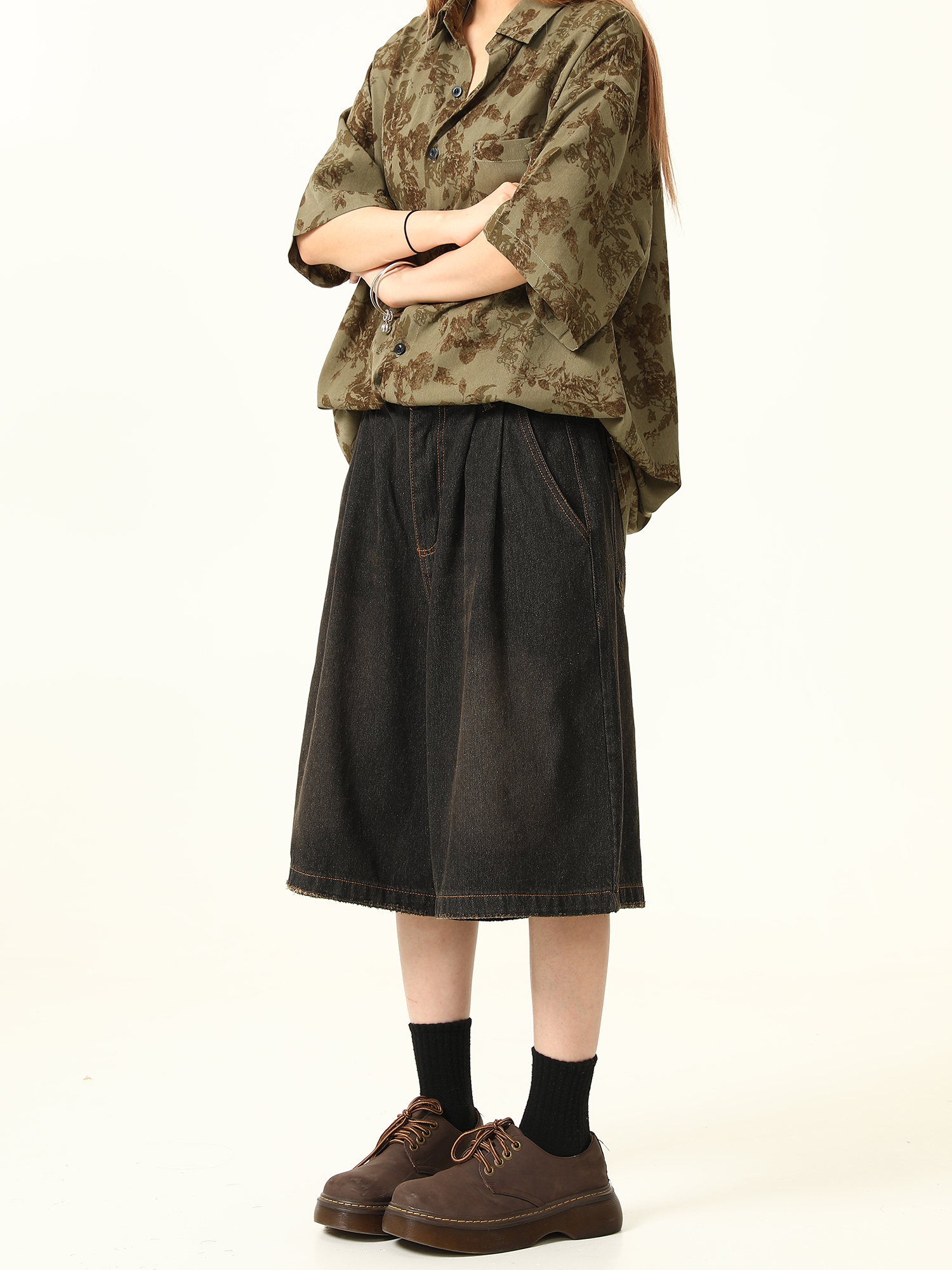 Unisex Vintage Retro Denim Shorts - Loose Wide-Leg Five-Point Pants for Couples - Versatile American Style Fashion Unisex Vintage Retro Denim Shorts - Loose Wide-Leg Five-Point Pants for Couples - Versatile American Style Fashion