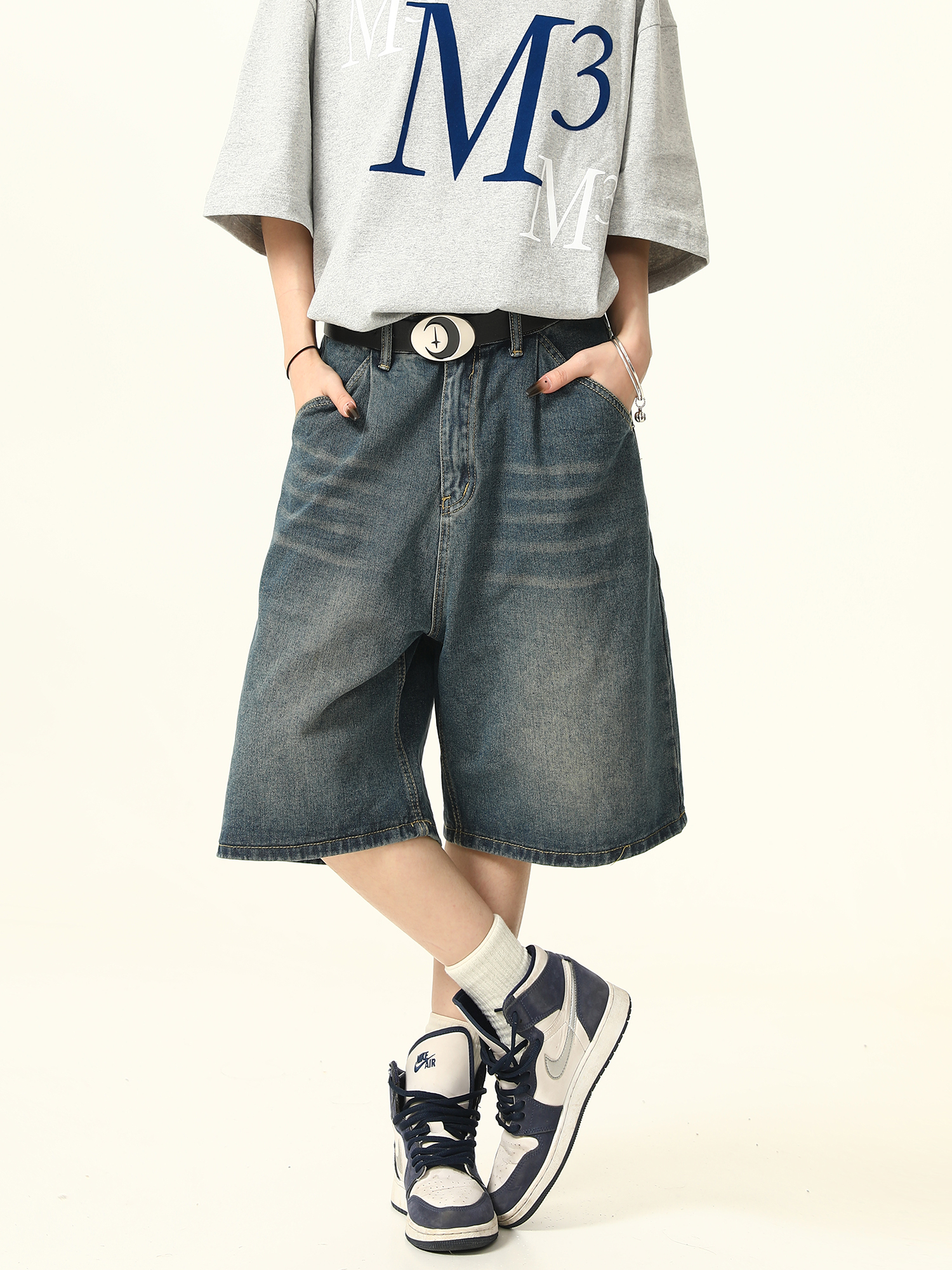 Unisex Wide-Leg Denim Shorts in Washed Blue - American Street Style Loose-Fit Summer Five-Point Pants for Casual Wear Unisex Wide-Leg Denim Shorts in Washed Blue - American Street Style Loose-Fit Summer Five-Point Pants for Casual Wear