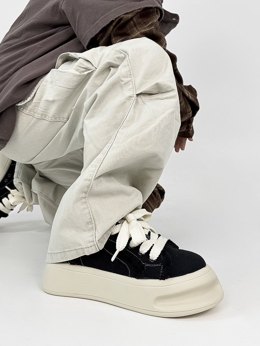 Unusual Horseshoe Canvas Shoes for Couples - Black and White Thick-Soled Sneakers, Cute Big Head Design, Trendy National Style Unusual Horseshoe Canvas Shoes for Couples - Black and White Thick-Soled Sneakers, Cute Big Head Design, Trendy National Style