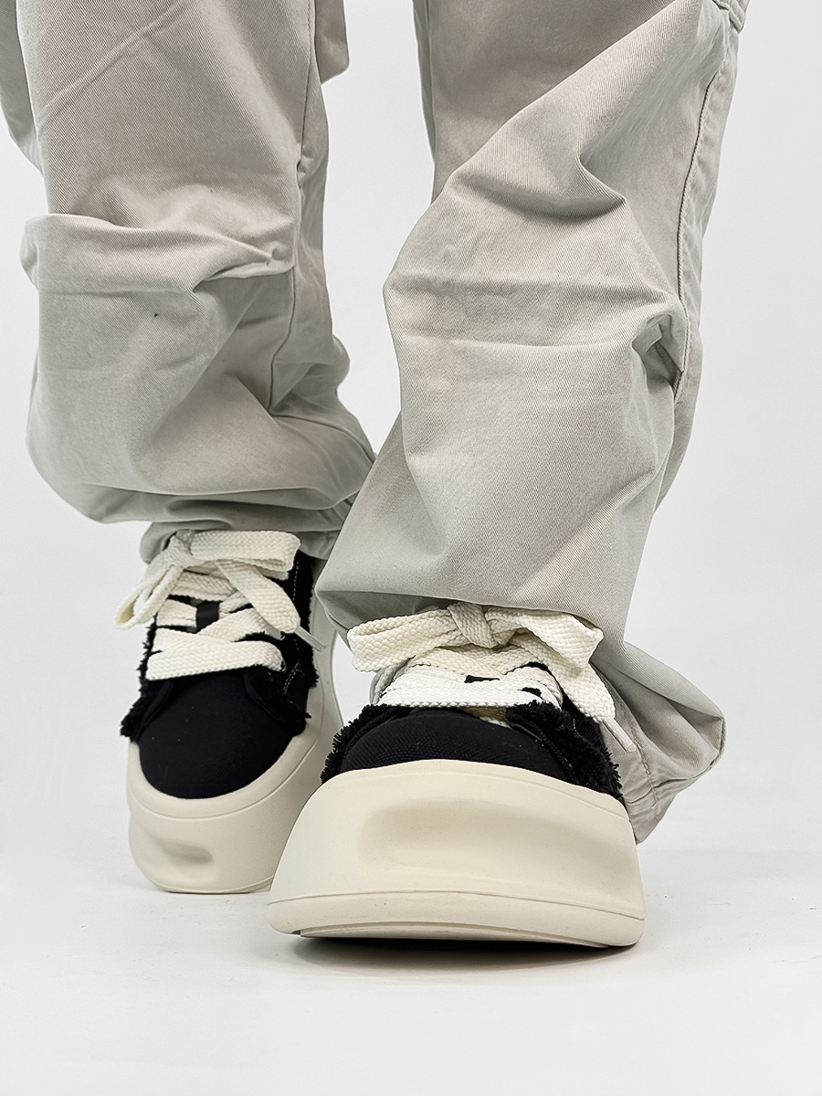 Unusual Horseshoe Canvas Shoes for Couples - Black and White Thick-Soled Sneakers, Cute Big Head Design, Trendy National Style Unusual Horseshoe Canvas Shoes for Couples - Black and White Thick-Soled Sneakers, Cute Big Head Design, Trendy National Style