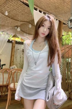 V-Neck Overlay Halter Long Sleeve Tank Top for Women - Summer Relaxed Fit, Slim Fit, Sun Protection - Perfect for Y2K Style