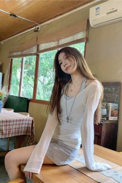 V-Neck Overlay Halter Long Sleeve Tank Top for Women - Summer Relaxed Fit, Slim Fit, Sun Protection - Perfect for Y2K Style