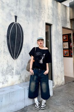 Versatile Black Short Sleeve T-Shirt with Dog Print for Women - Loose Slim Fit, Spring Fashion Essentials, Y2K Style