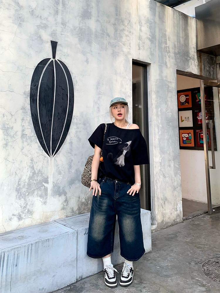 Versatile Black Short Sleeve T-Shirt with Dog Print for Women - Loose Slim Fit, Spring Fashion Essentials, Y2K Style Versatile Black Short Sleeve T-Shirt with Dog Print for Women - Loose Slim Fit, Spring Fashion Essentials, Y2K Style