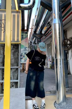 Versatile Black Short Sleeve T-Shirt with Dog Print for Women - Loose Slim Fit, Spring Fashion Essentials, Y2K Style