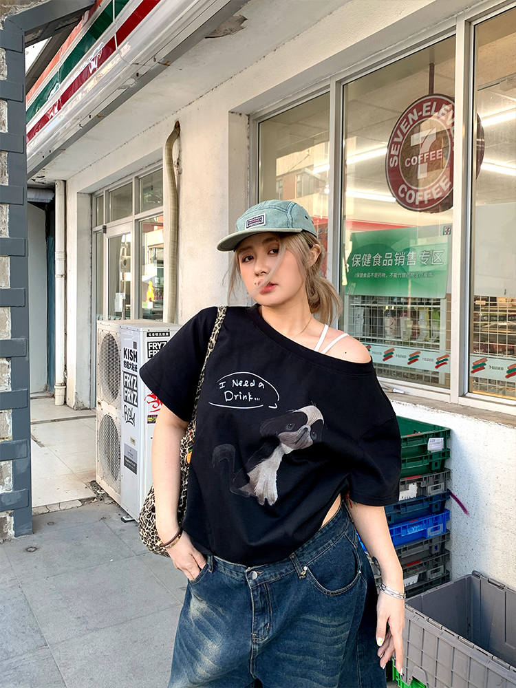 Versatile Black Short Sleeve T-Shirt with Dog Print for Women - Loose Slim Fit, Spring Fashion Essentials, Y2K Style Versatile Black Short Sleeve T-Shirt with Dog Print for Women - Loose Slim Fit, Spring Fashion Essentials, Y2K Style