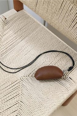 Versatile Cute Red Coin Purse - Small Portable Bag for Keys and Accessories, Perfect for Niche Instagram Aesthetic