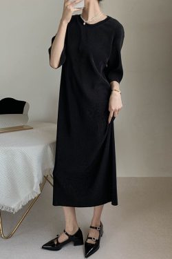 Versatile High-Temperature Pleated Paper Doll Dress with Toothpick Pleats, Knee-Length, Round Neck, Short Sleeves, Slimming Style