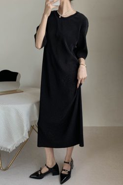 Versatile High-Temperature Pleated Paper Doll Dress with Toothpick Pleats, Knee-Length, Round Neck, Short Sleeves, Slimming Style