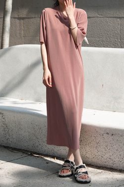 Versatile High-Temperature Pleated Paper Doll Dress with Toothpick Pleats, Knee-Length, Round Neck, Short Sleeves, Slimming Style