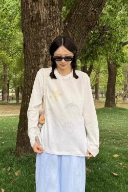 Versatile Long-Sleeve Dolphin Cartoon Print Sun Protection Cover-Up - Slightly Sheer Snowflake Cotton, Casual Korean Style for Women