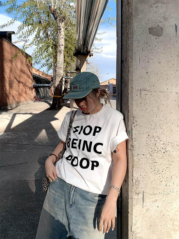 Versatile Round Neck Short Sleeve Letter Print T-Shirt for Women - Loose Slim Fit, Spring/Summer 2025 Fashion, Casual Style Versatile Round Neck Short Sleeve Letter Print T-Shirt for Women - Loose Slim Fit, Spring/Summer 2025 Fashion, Casual Style