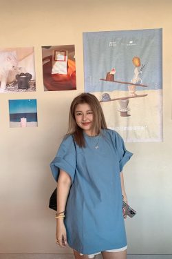 Versatile Round Neck Short Sleeve Solid Color T-Shirt for Women - Loose Slimming Style, Trendy Summer Fashion 2025