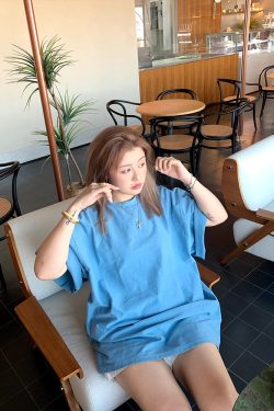 Versatile Round Neck Short Sleeve Solid Color T-Shirt for Women - Loose Slimming Style, Trendy Summer Fashion 2025