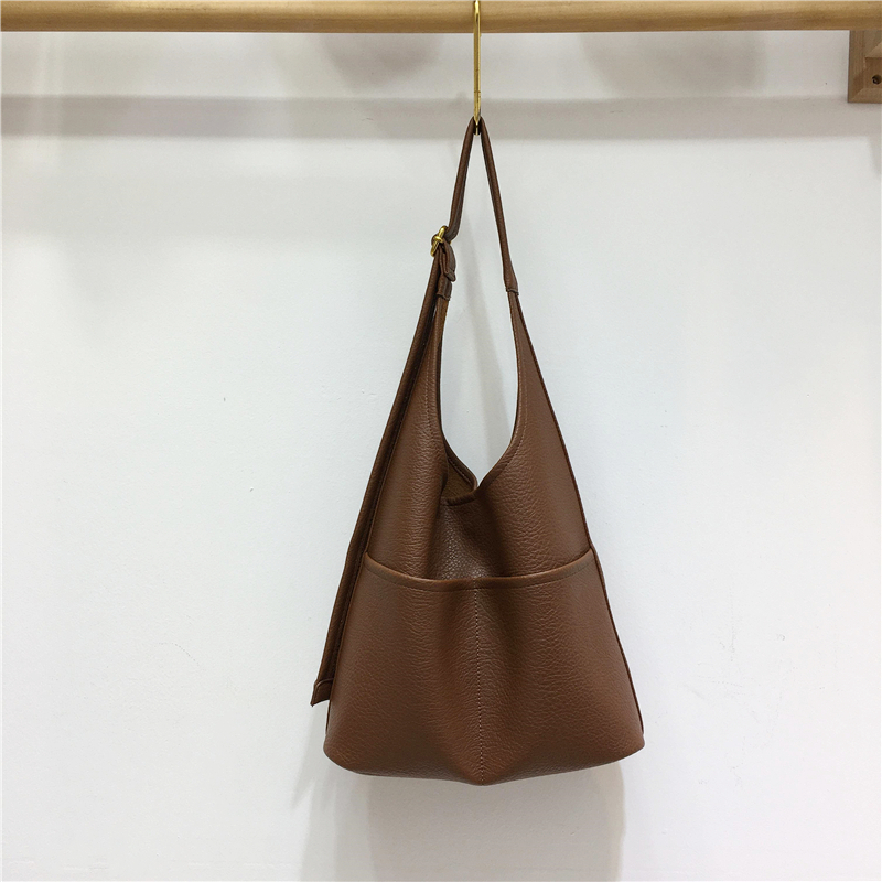 Versatile Soft Leather Tote Bag - Korean Style Fashionable Large Capacity Shoulder Bag for Moms & Kids Versatile Soft Leather Tote Bag - Korean Style Fashionable Large Capacity Shoulder Bag for Moms & Kids