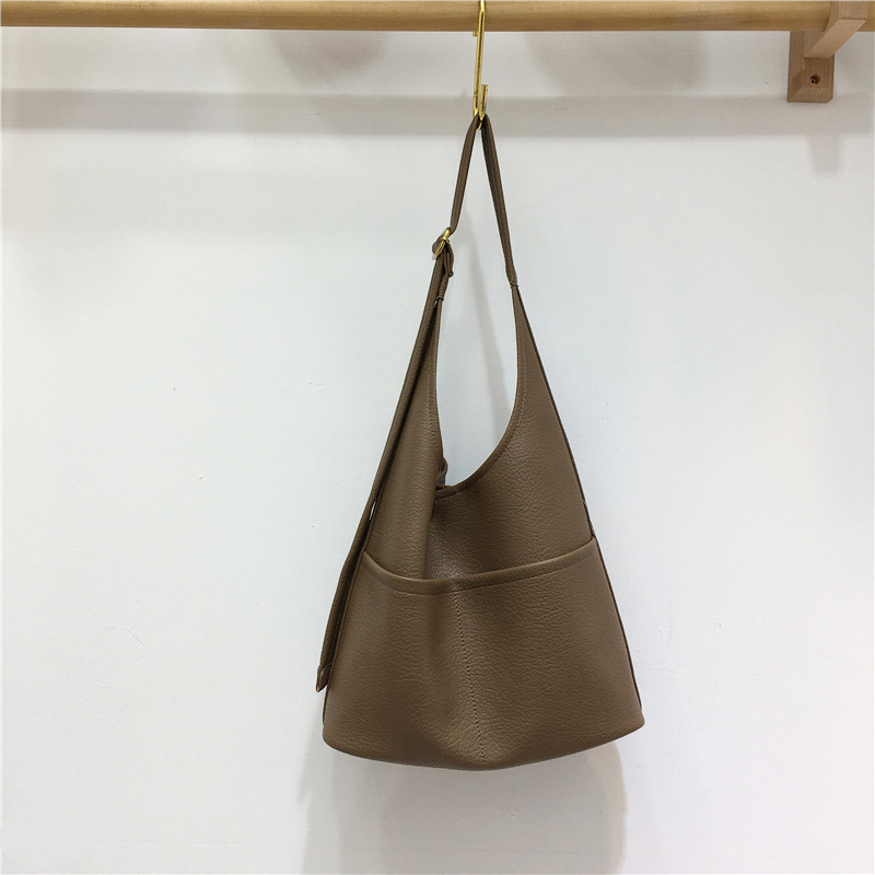 Versatile Soft Leather Tote Bag - Korean Style Fashionable Large Capacity Shoulder Bag for Moms & Kids Versatile Soft Leather Tote Bag - Korean Style Fashionable Large Capacity Shoulder Bag for Moms & Kids