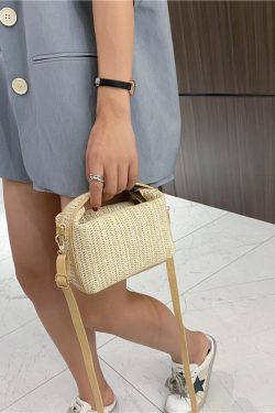Versatile Straw Woven Small Square Bag for Women - Casual Handheld, Shoulder & Crossbody Style for Summer 2025