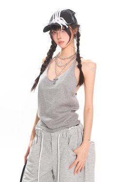 Versatile Women's Slim-Fit U-Neck Tank Top - Simple and Stylish Basic for Everyday Wear