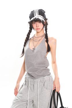 Versatile Women's Slim-Fit U-Neck Tank Top - Simple and Stylish Basic for Everyday Wear